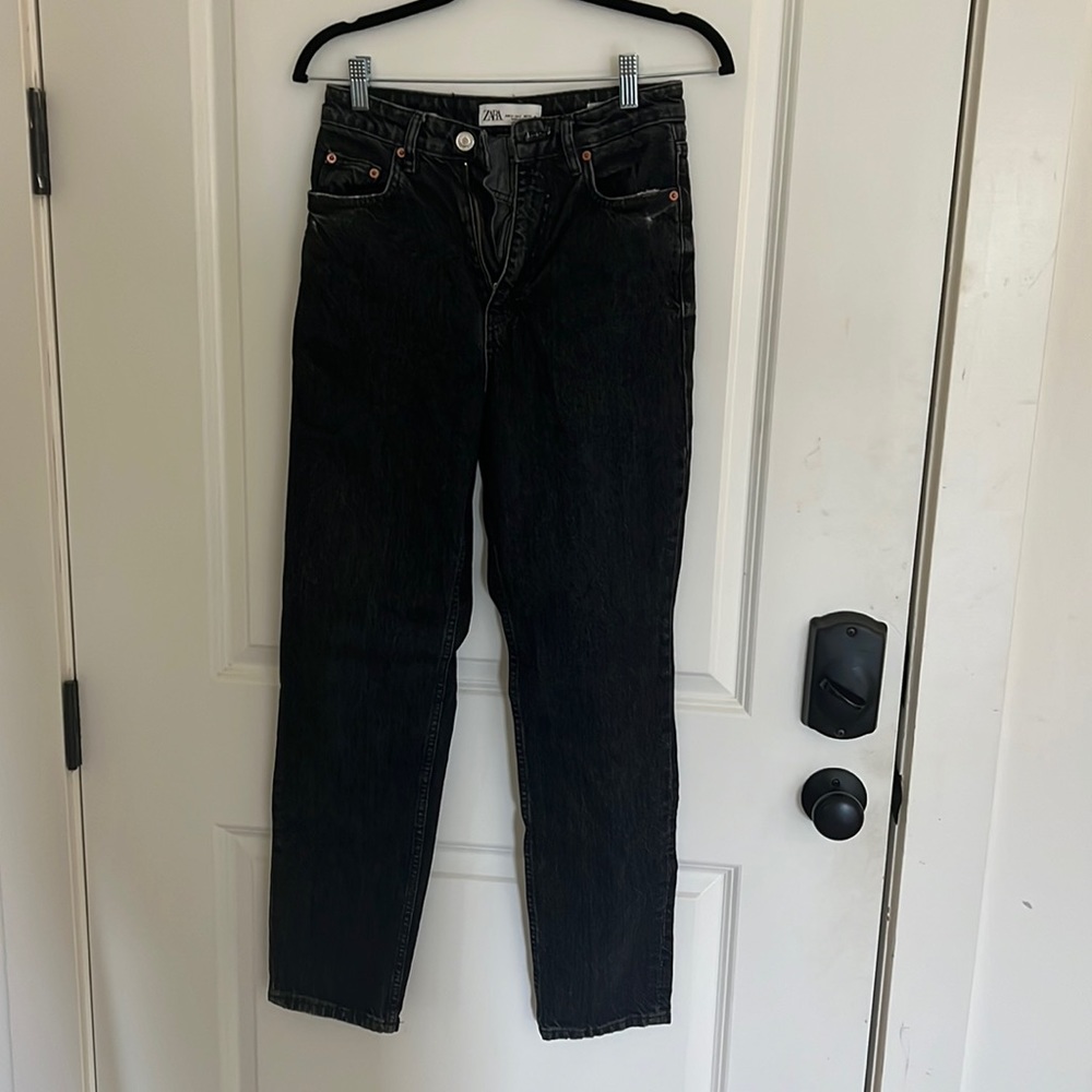 Zara size 2 90’s Mom Fit black jeans